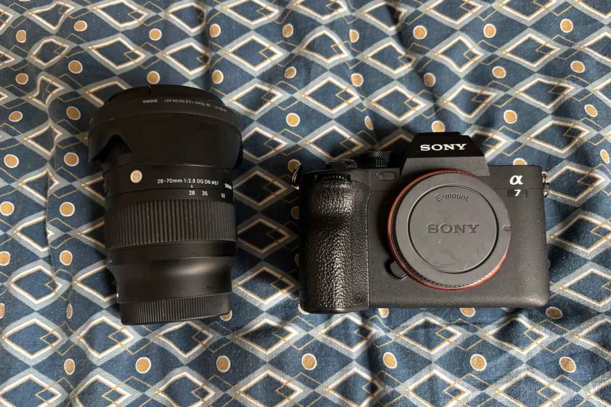 Location Pack A7 IV + Sigma 28–70mm f/2.8 - Lightyshare