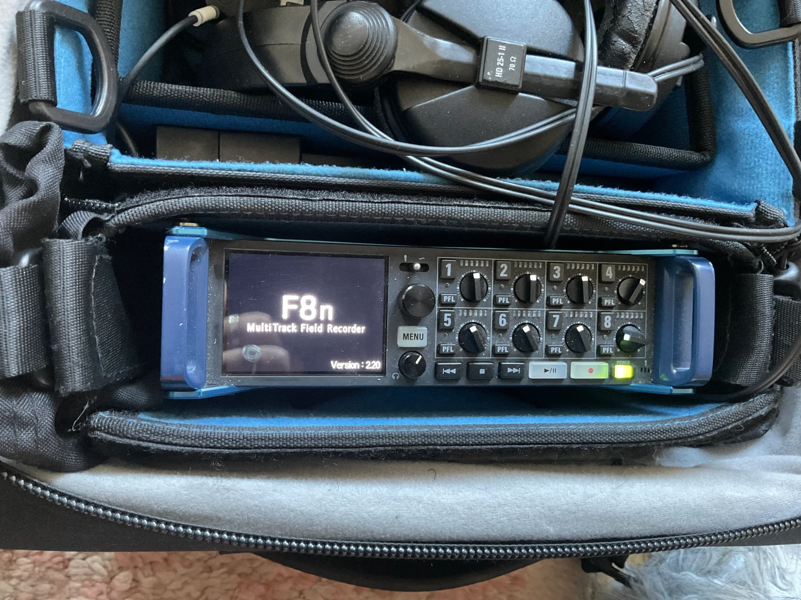 Zoom F8n - Photo 1 sur 1