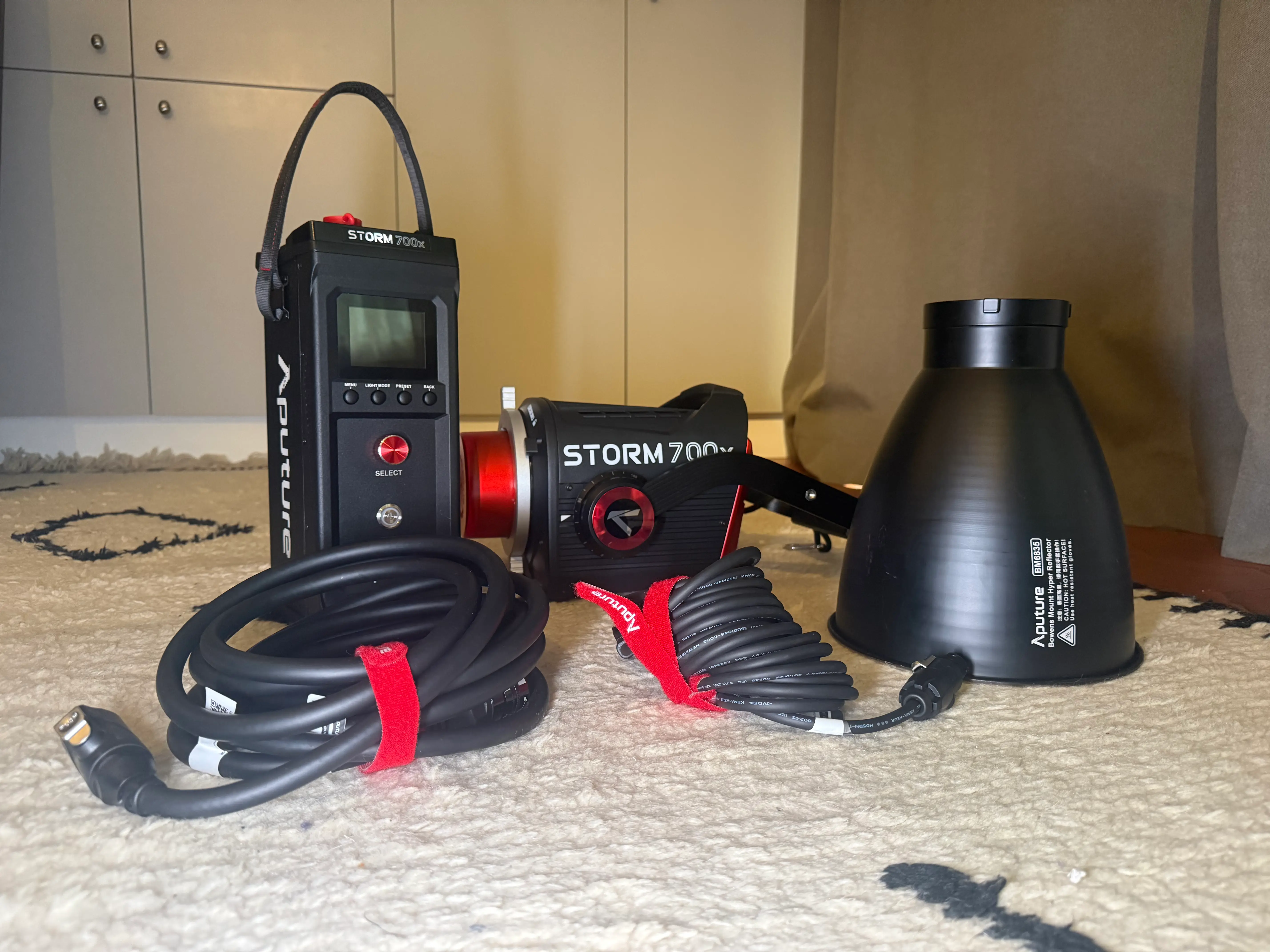 APUTURE STORM 700X