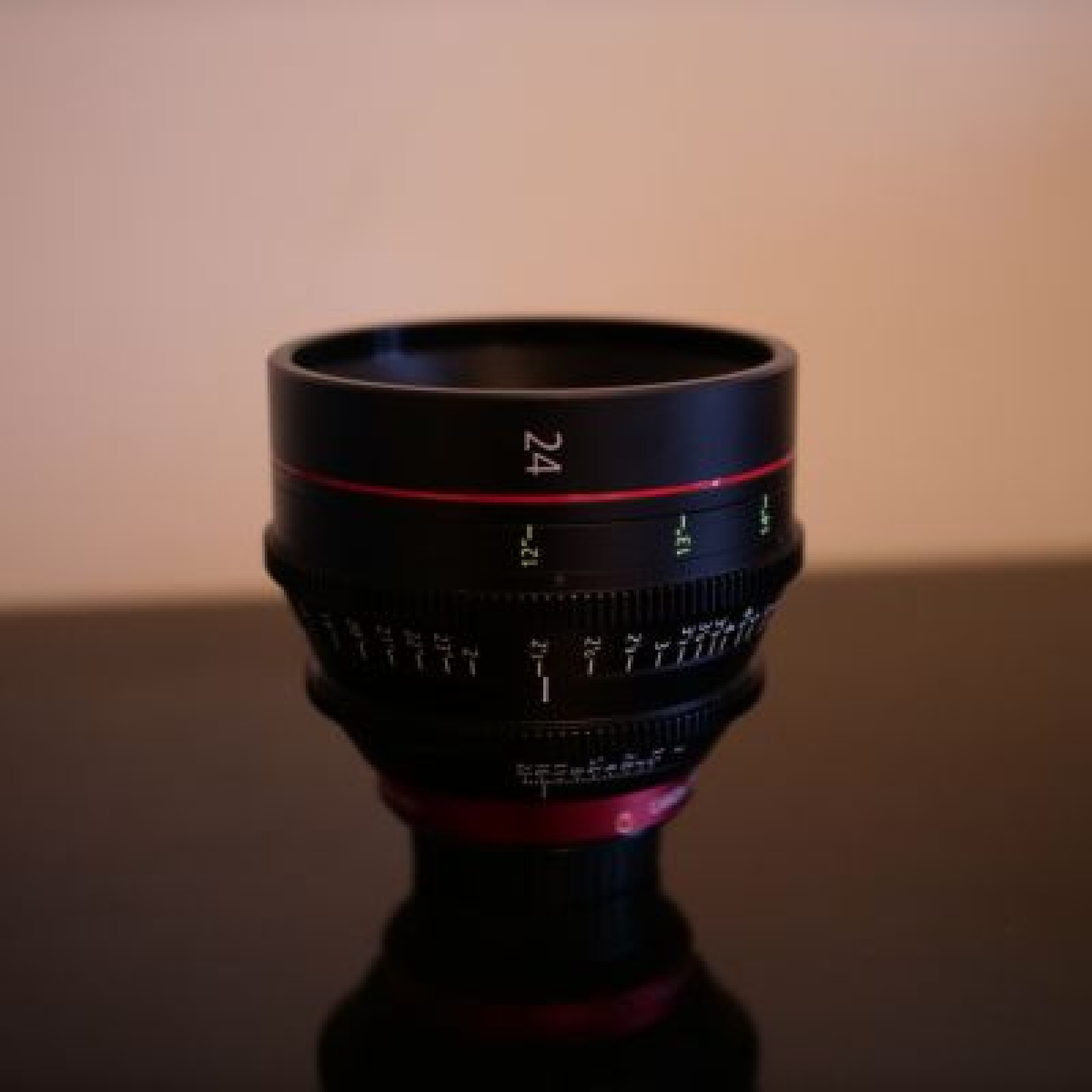 canon cine prime 24 - Photo 1 sur 2