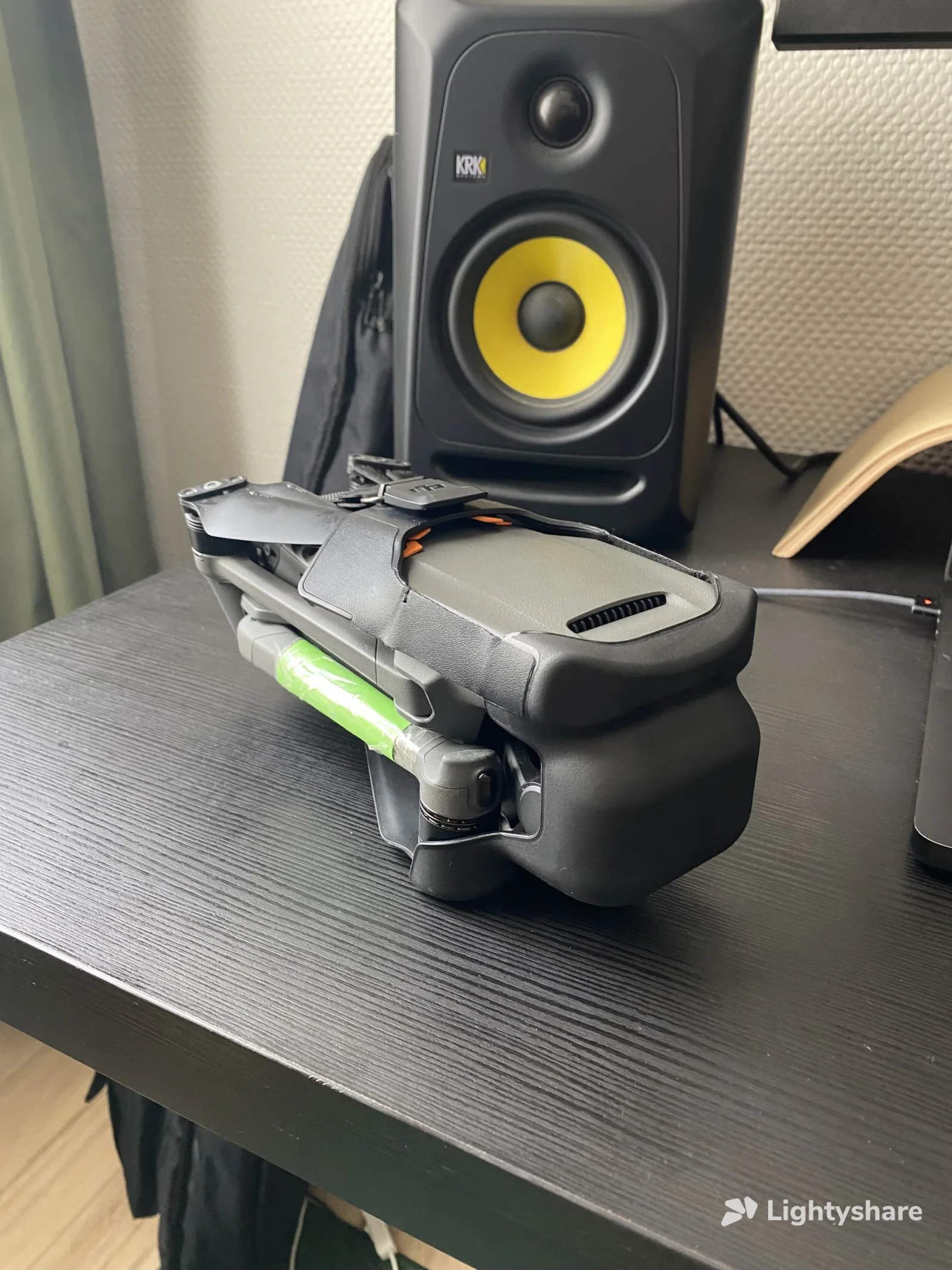 DJI Mavic 3 Cine Premium Combo Gris - Photo 5 sur 6