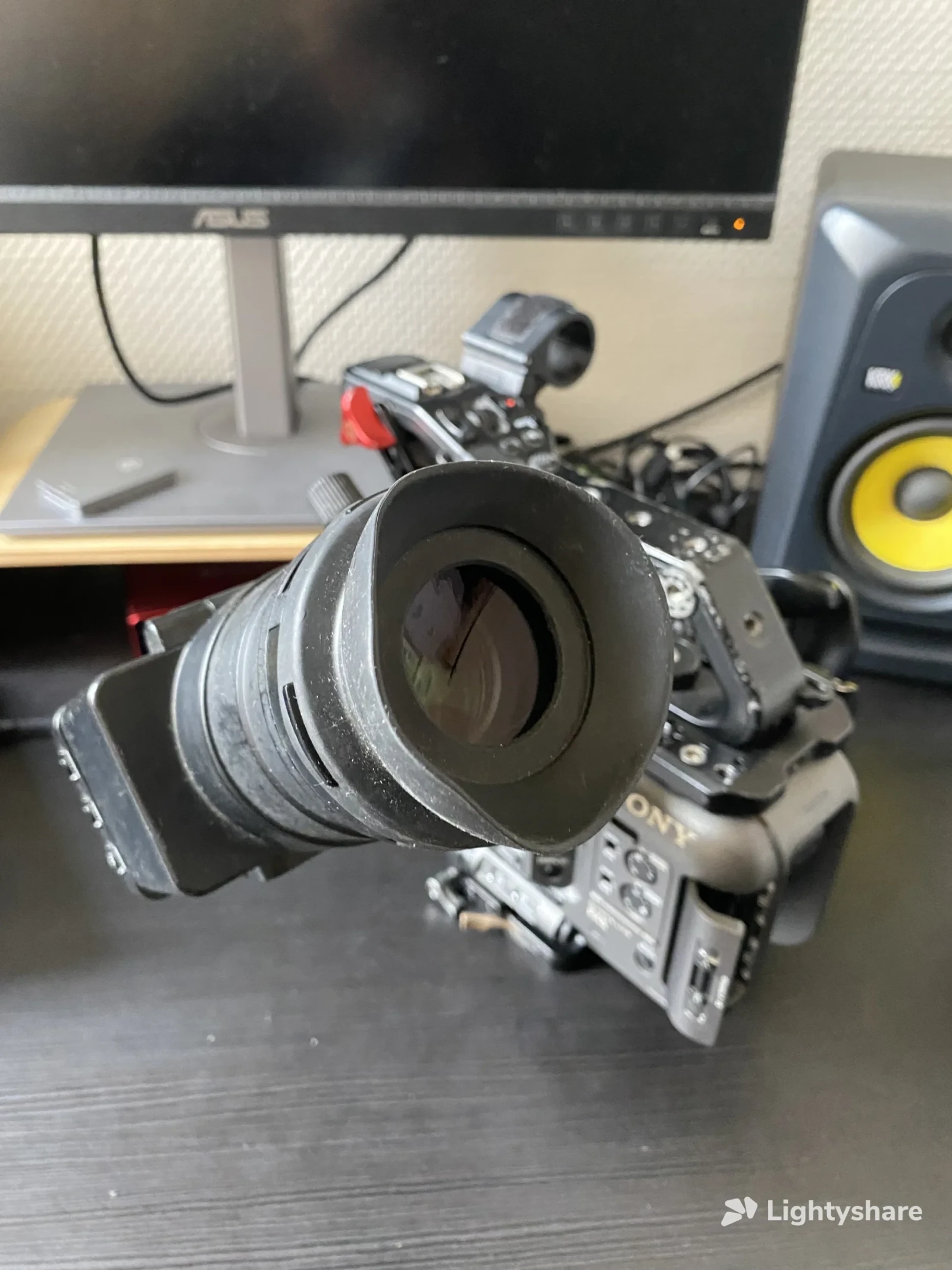 Sony FX6 (ILME-FX6V) - Photo 2 sur 4