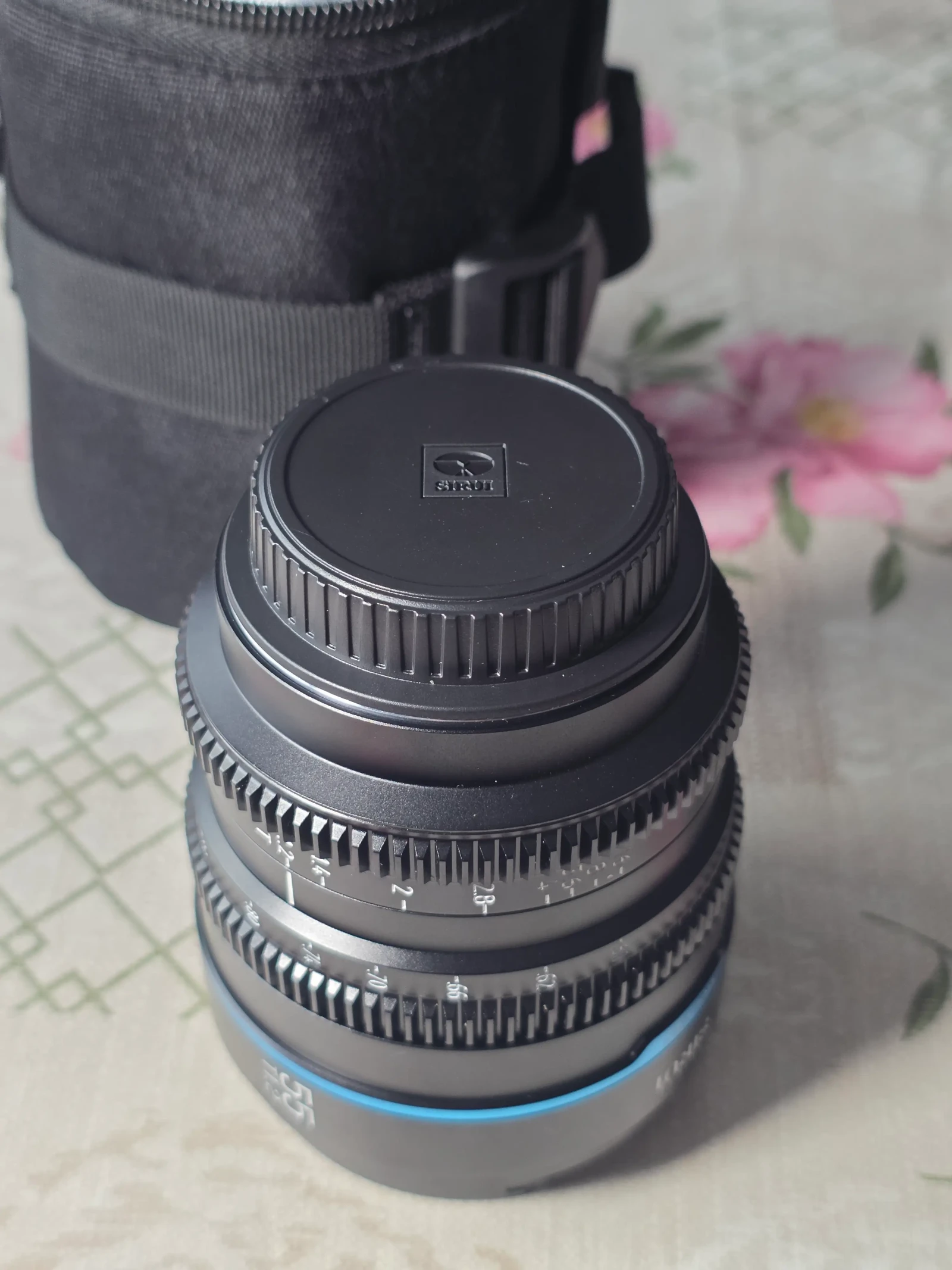 Sirui NightWalker 24mm T1.2 - Photo 3 sur 4
