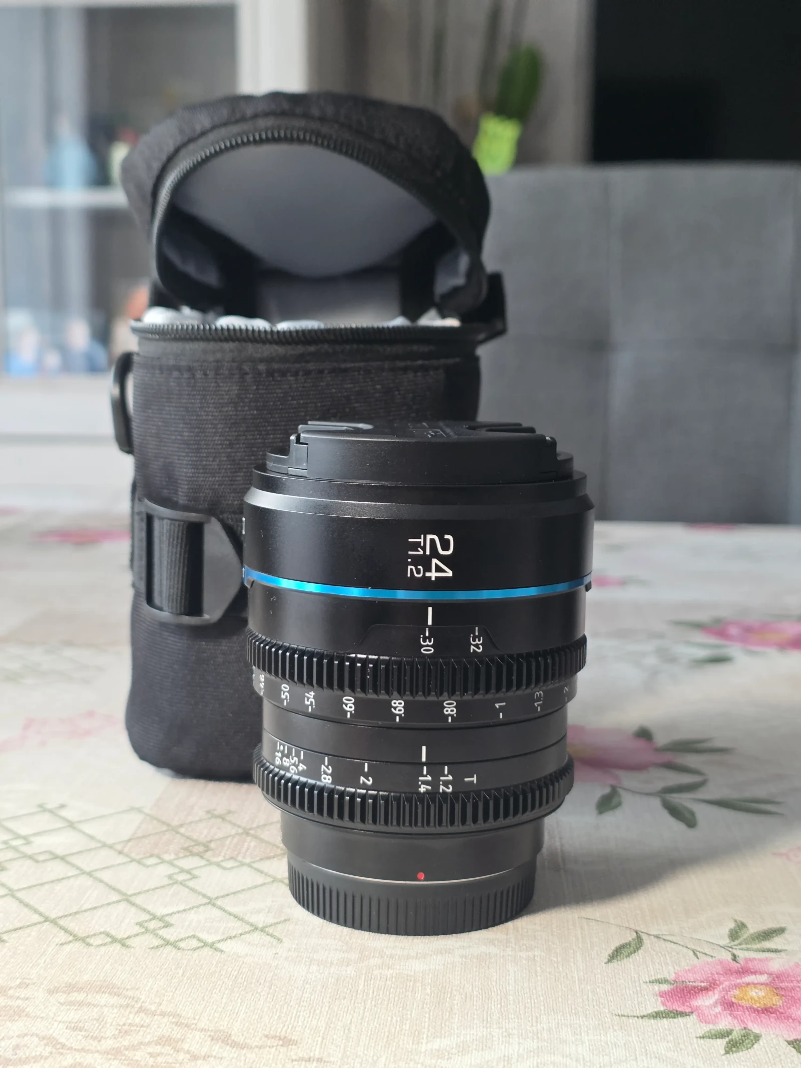 Sirui NightWalker 24mm T1.2 - Photo 1 sur 4
