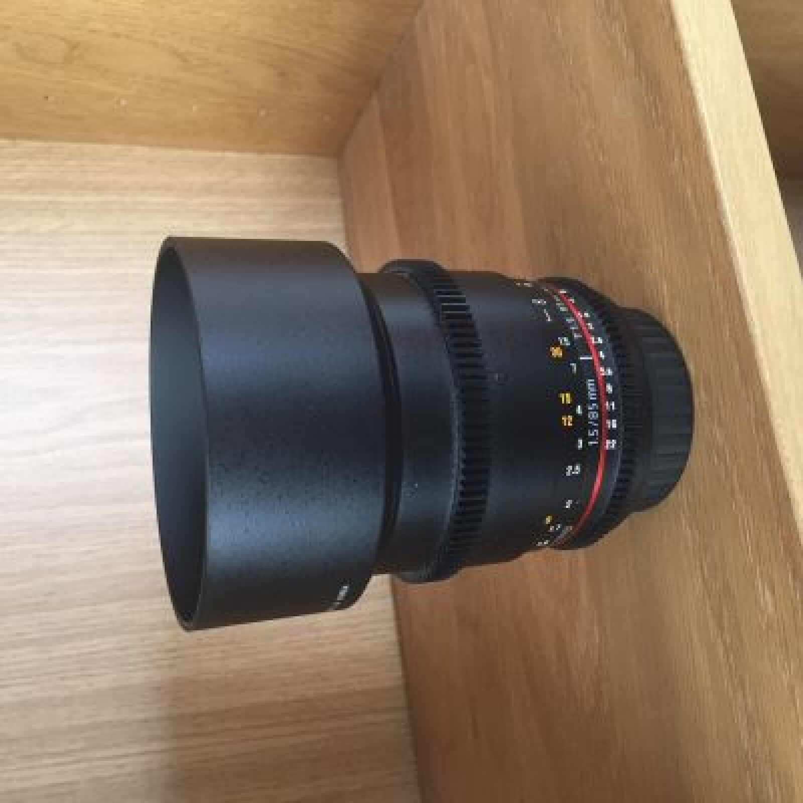 85mm T 1.5 Samyang VDSLR monture EF - Photo 1 sur 3