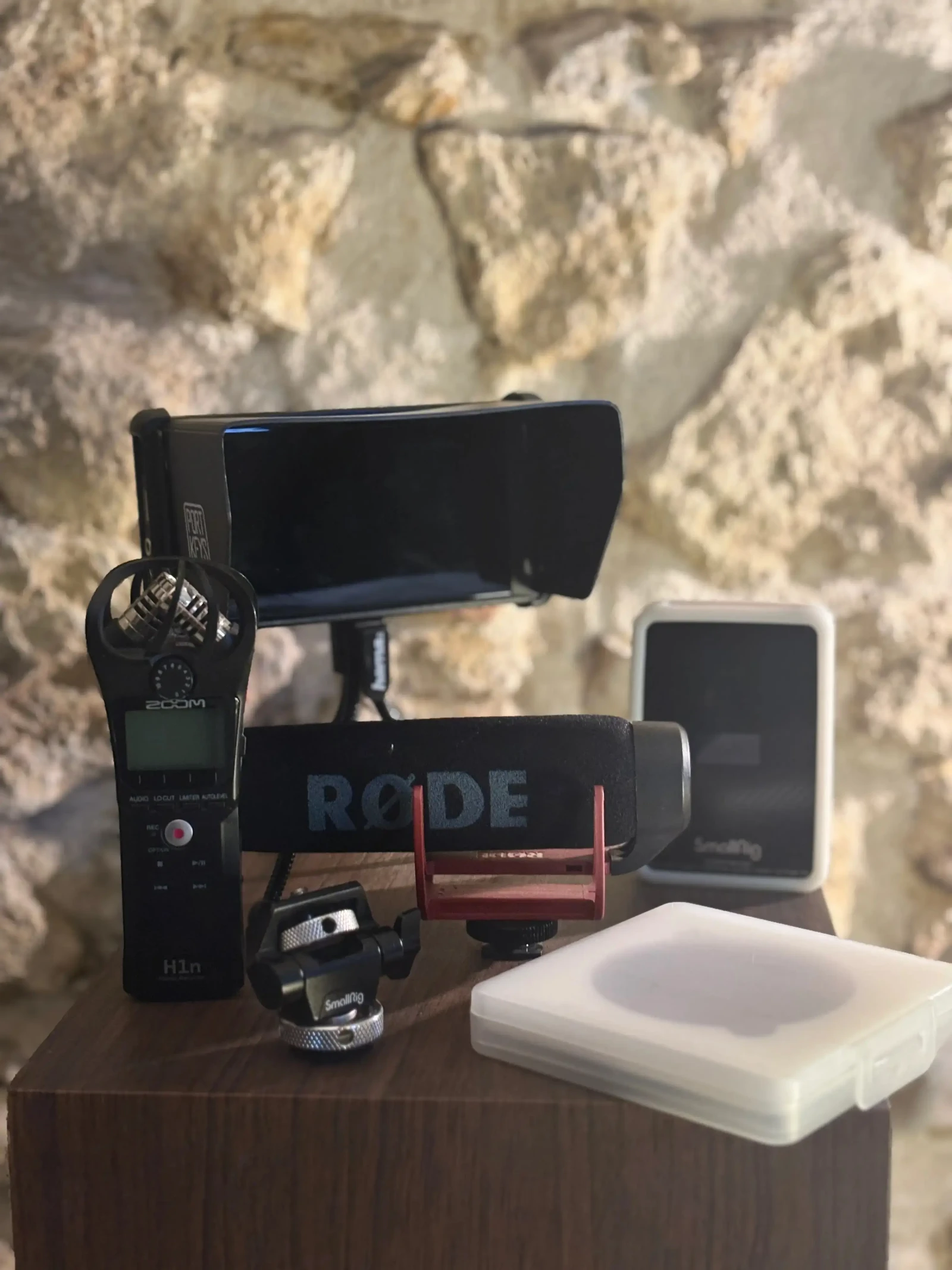 Sony Pack Complet FX30 + Optiques + Trépieds + Lumières + Accessoires - Photo 3 sur 10