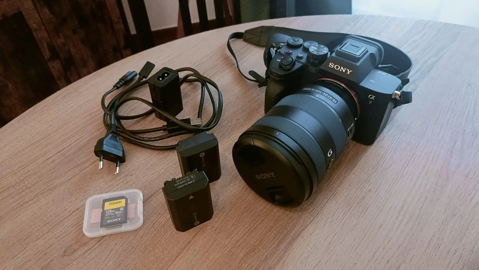 Pack Sony Alpha 7IV + objectif FE 4/24-105 G OSS - Photo 1 sur 1
