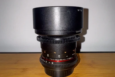 Location Samyang 14mm T3.1 VDSLR II EF