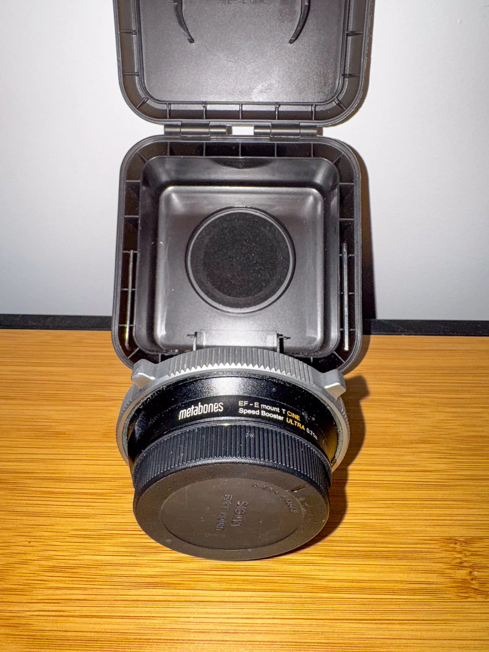 Metabones Canon EF Lens to Sony E Mount T Smart Adapter (Mark V) - Photo 3 sur 3