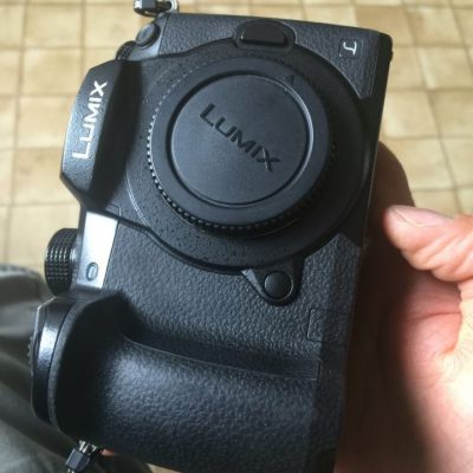 Lumix GH5 + accessoires - Photo 2 sur 3