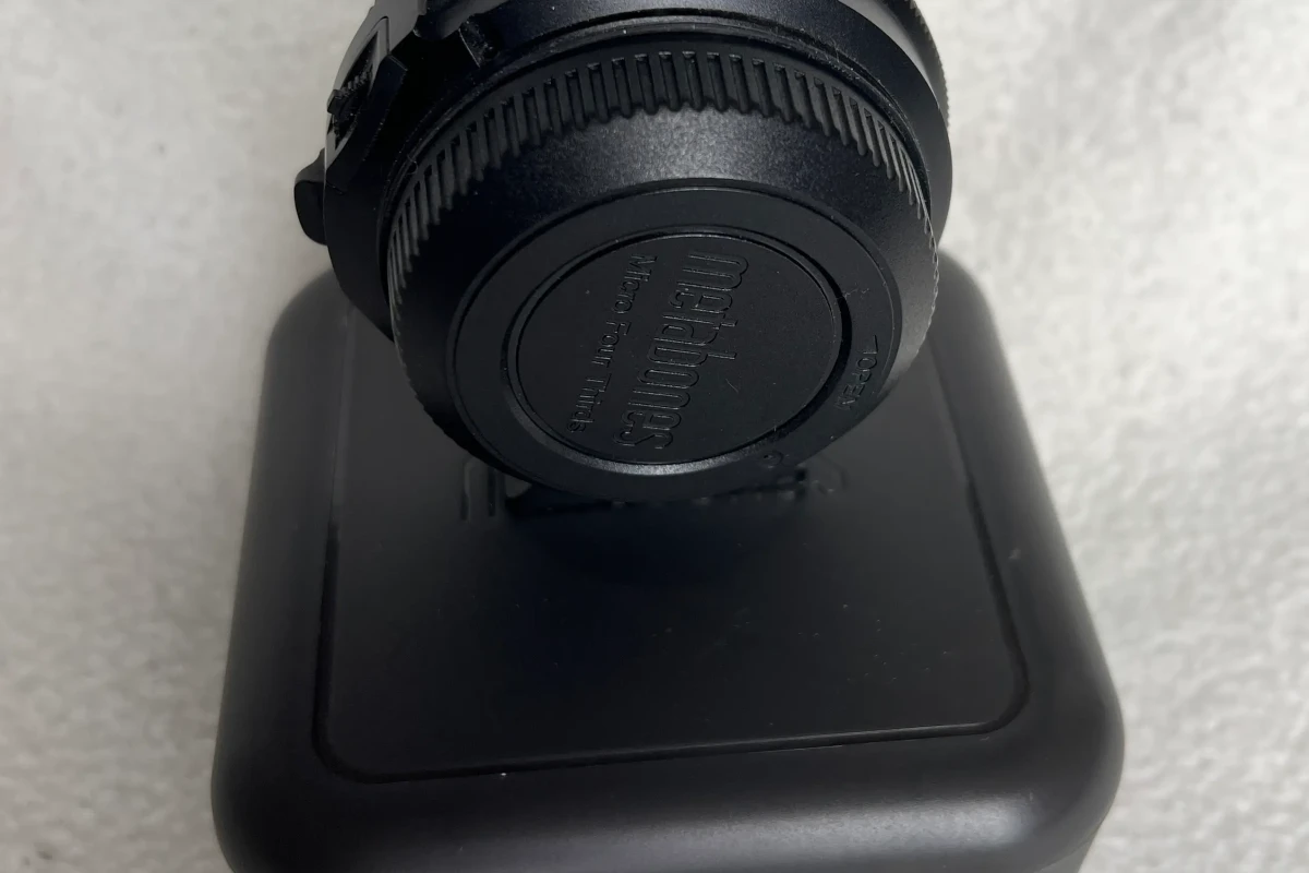 Location Metabones Speed Booster ULTRA 0.71x EF-MFT Mount T - Lightyshare