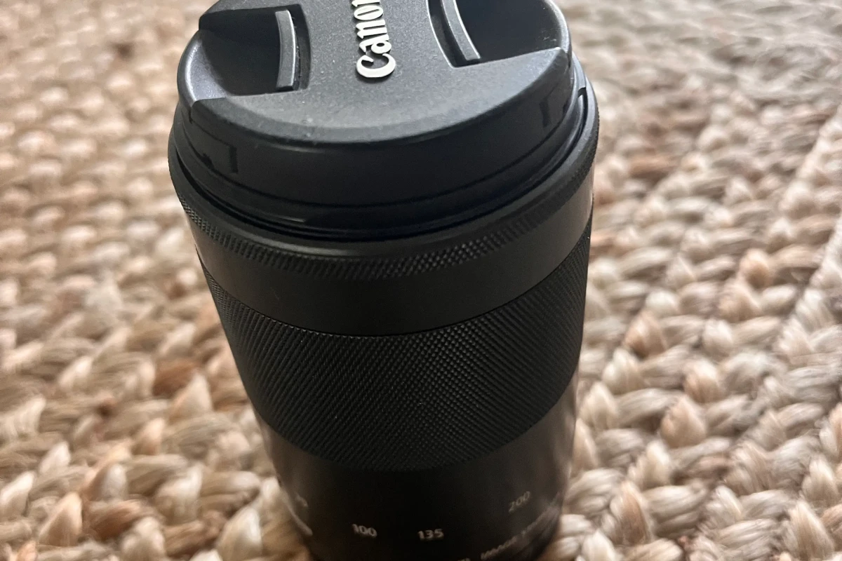 Location Canon EFM 55-200mm - Lightyshare