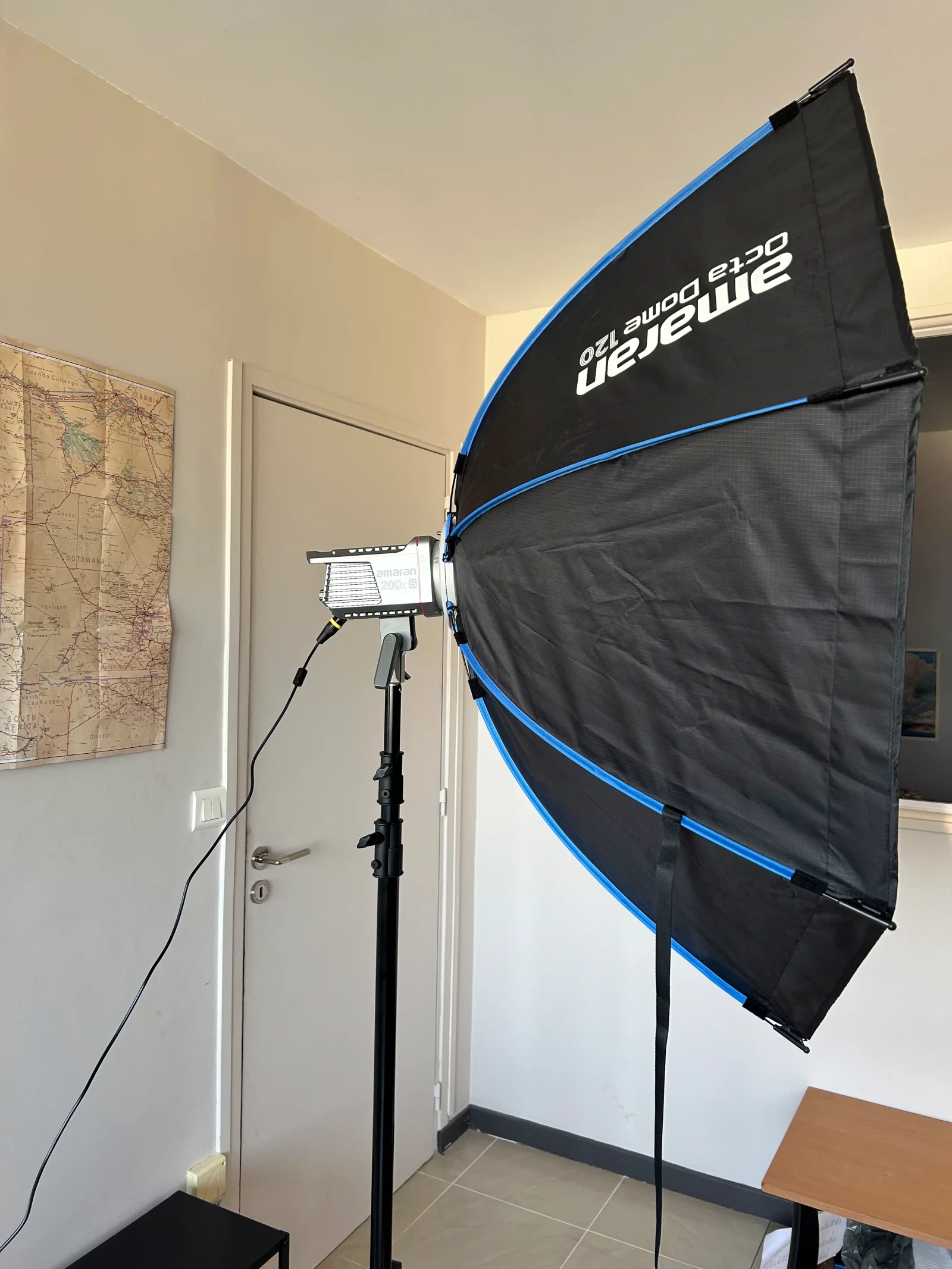 Aputure Amaran 200X - Photo 2 sur 3