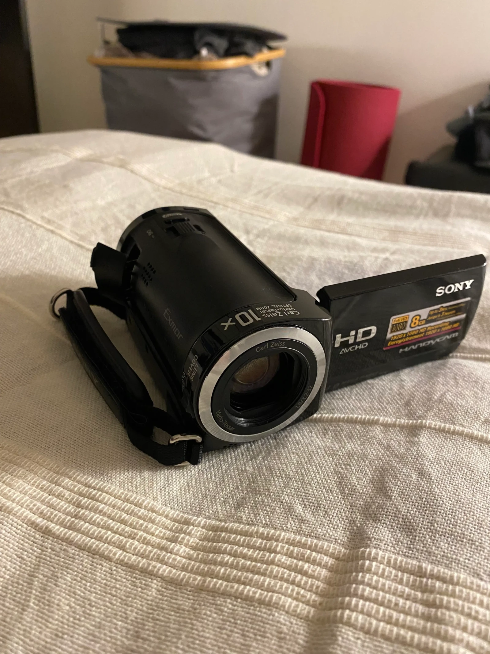 SONY HDR-CX 105E - Photo 3 sur 4