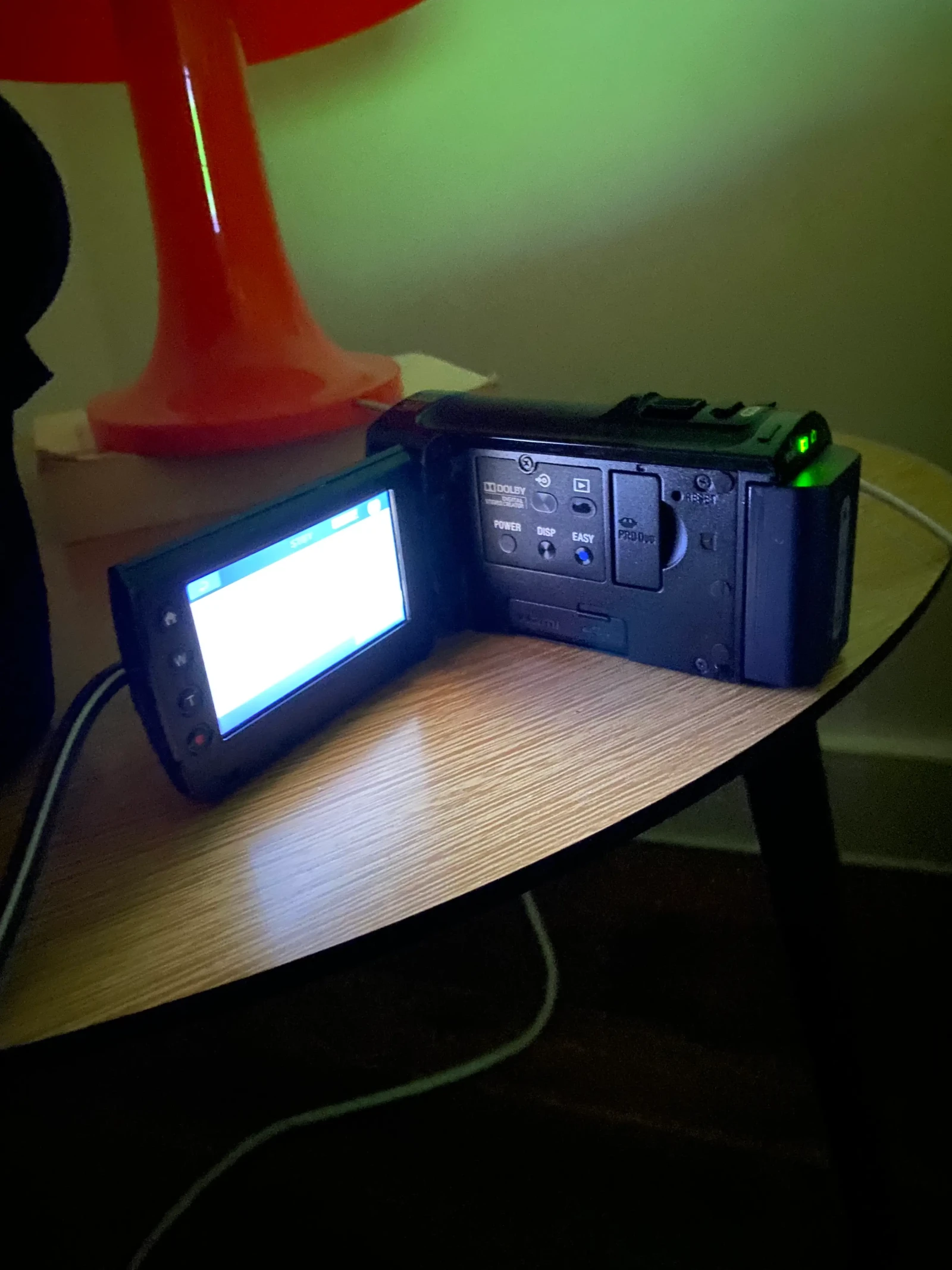SONY HDR-CX 105E - Photo 4 sur 4