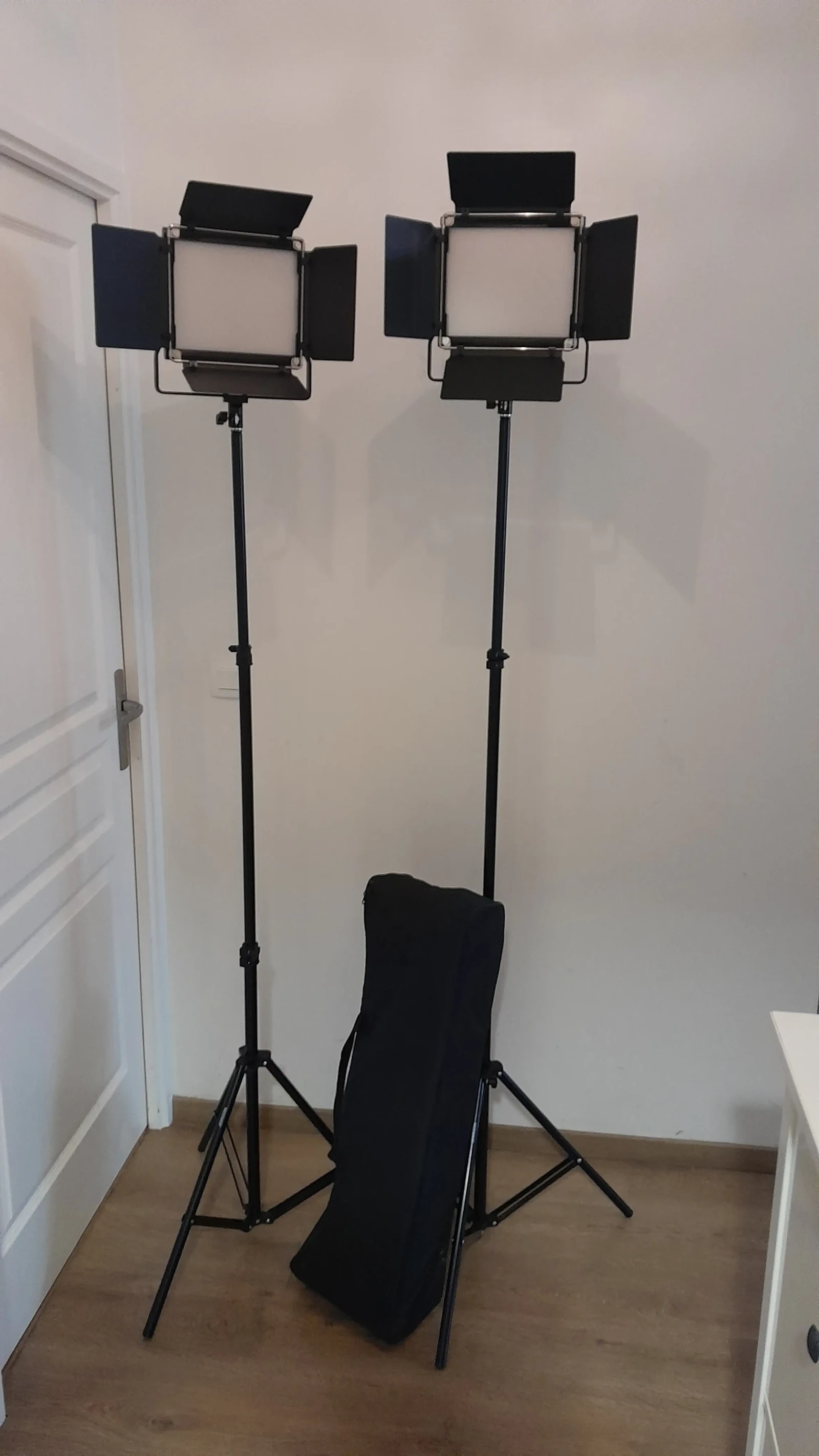 Neewer Panneau LED 660 Bi Couleur - Photo 3 sur 4