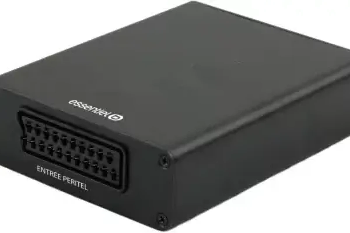 Location ESSENTIELB Convertisseur HDMI / Péritel - Lightyshare