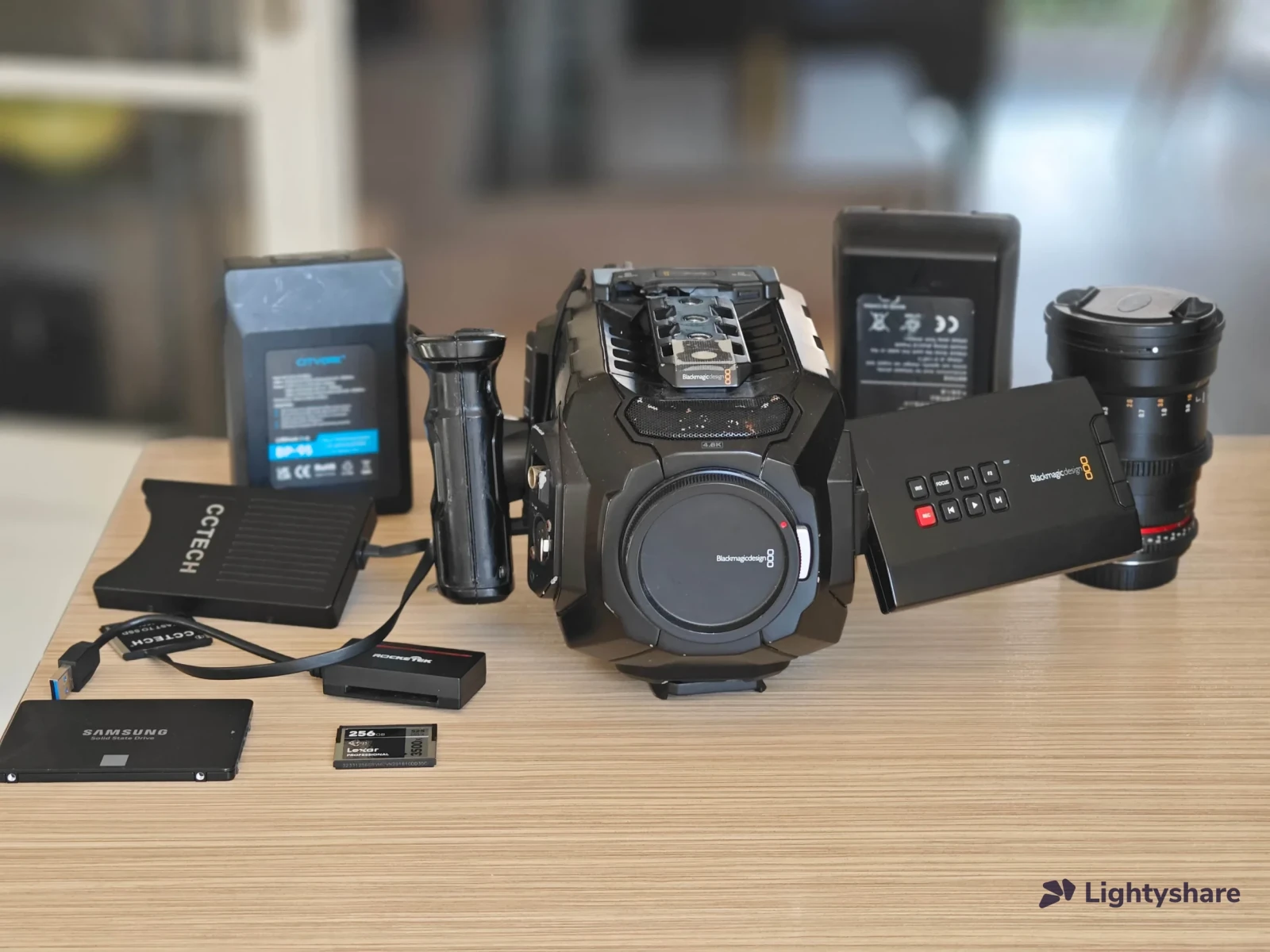 Blackmagic Design URSA Mini 4.6K - Photo 3 sur 6