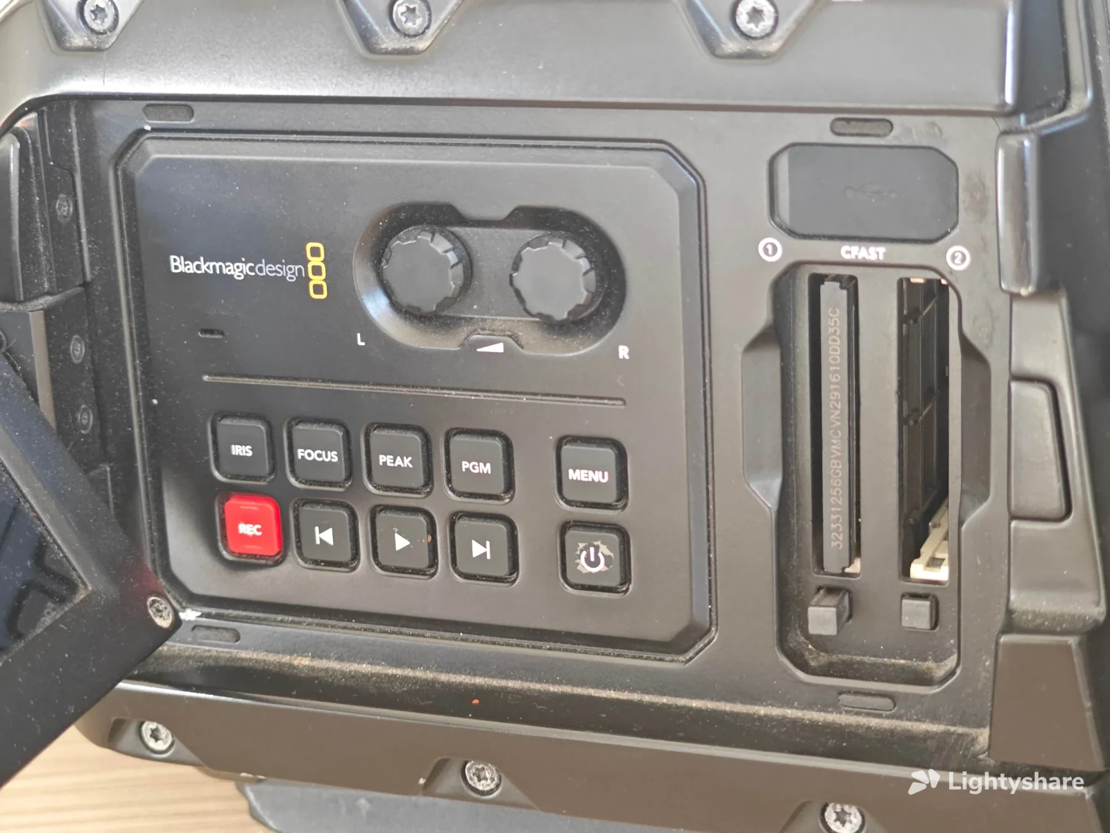 Blackmagic Design URSA Mini 4.6K - Photo 2 sur 6