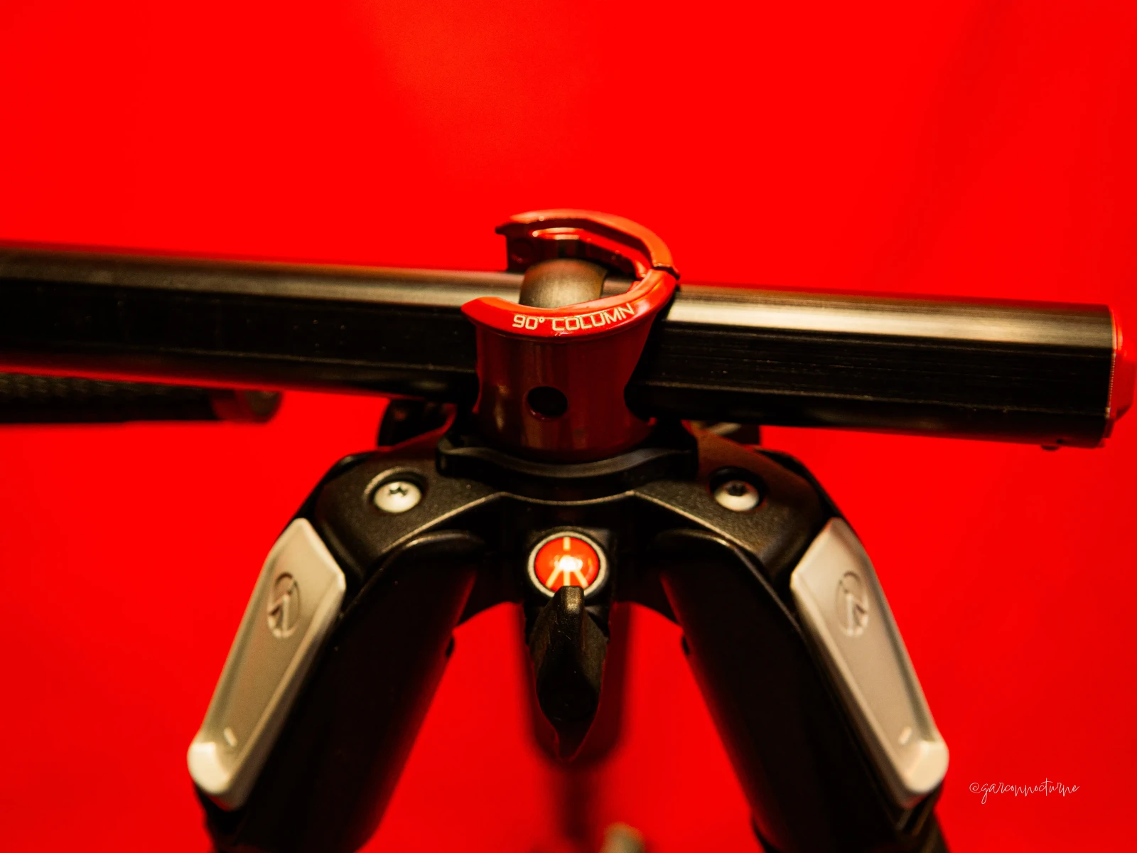 MANFROTTO Trépied 055 Pivotable /TopShot + Rotule MVH502AH + Niveau à bulle 438 - Photo 3 sur 5