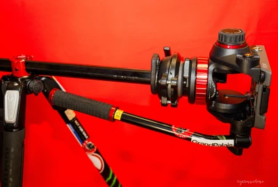 Location MANFROTTO Trépied 055 Pivotable /TopShot + Rotule MVH502AH + Niveau à bulle 438