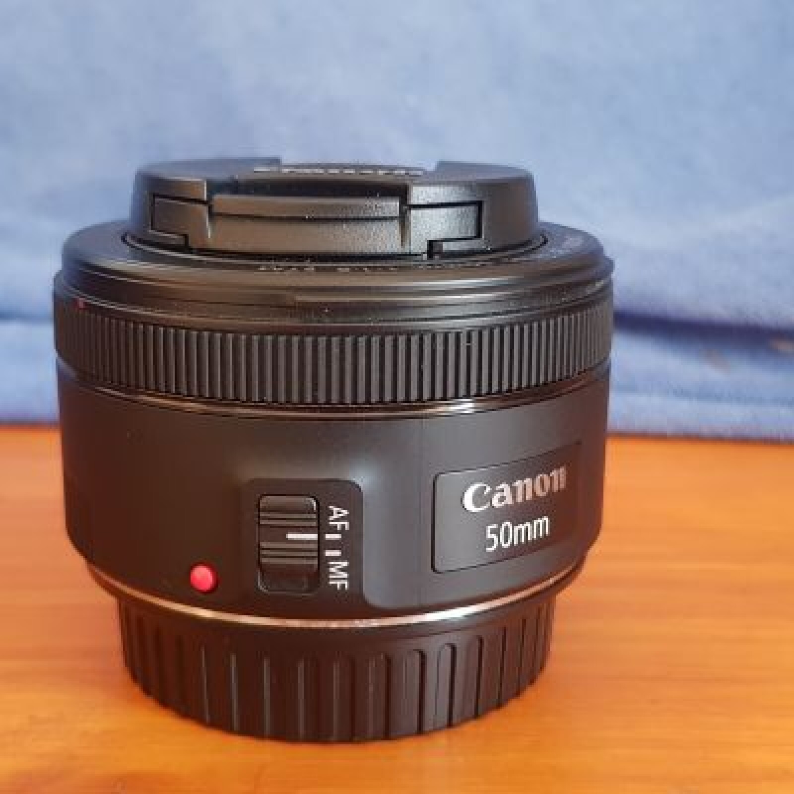Objectif Canon 50mm f/1.8 - Photo 1 sur 2