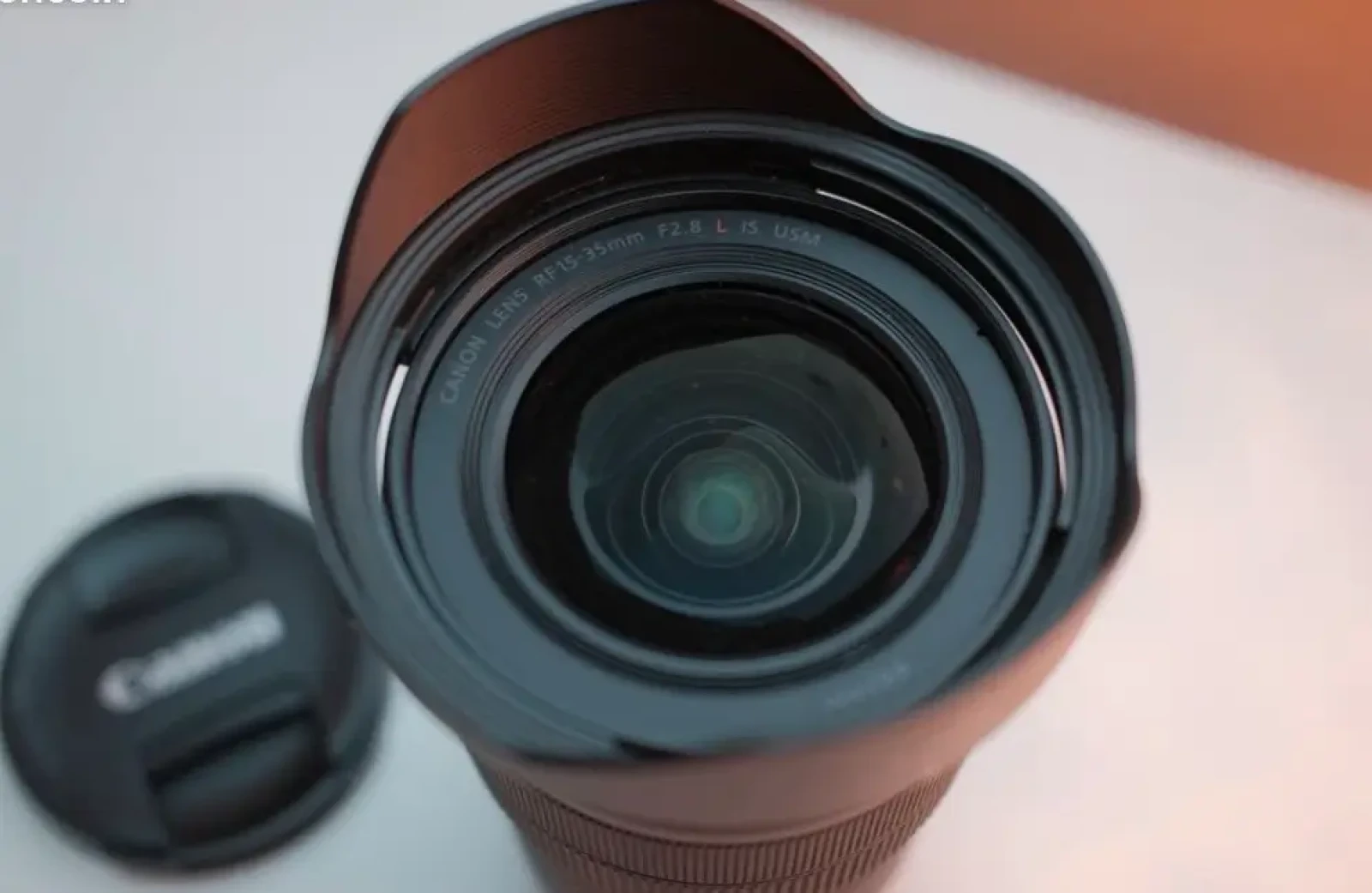 Canon RF 15-35mm f/2.8 L IS USM - Photo 2 sur 2