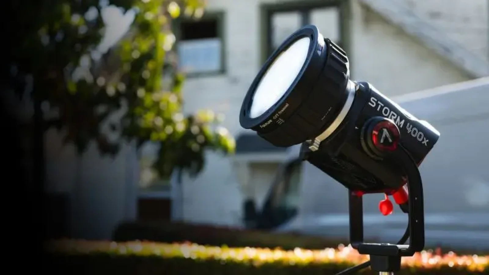Aputure Fresnel (Bowens mount) CF7 - Photo 2 sur 3