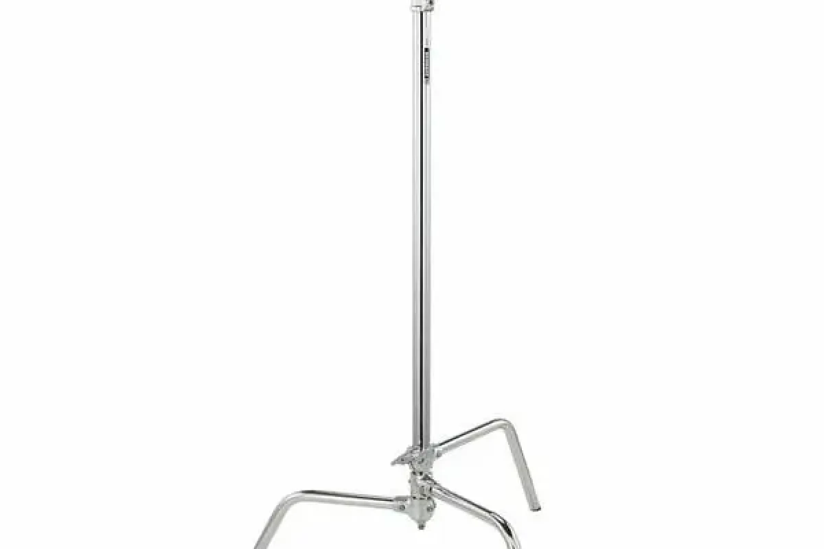 Location Avenger C stand A2033 - Lightyshare