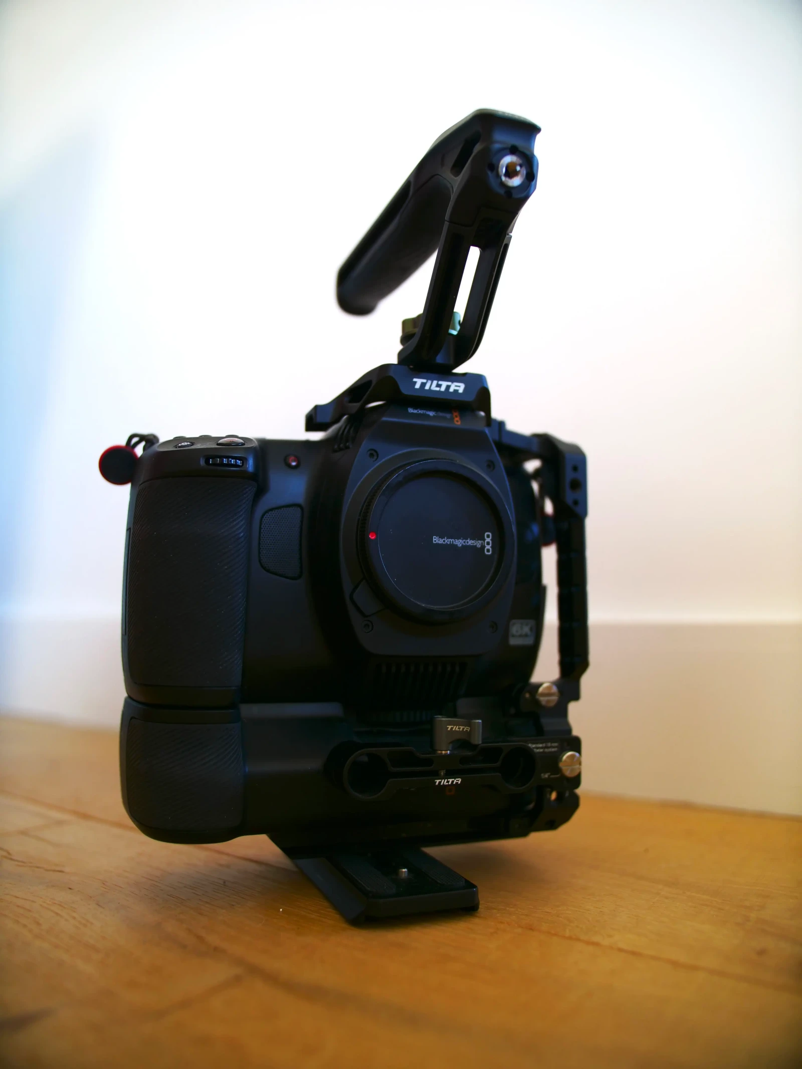 Blackmagic Design Cinema Camera 6K FF - Photo 1 sur 5