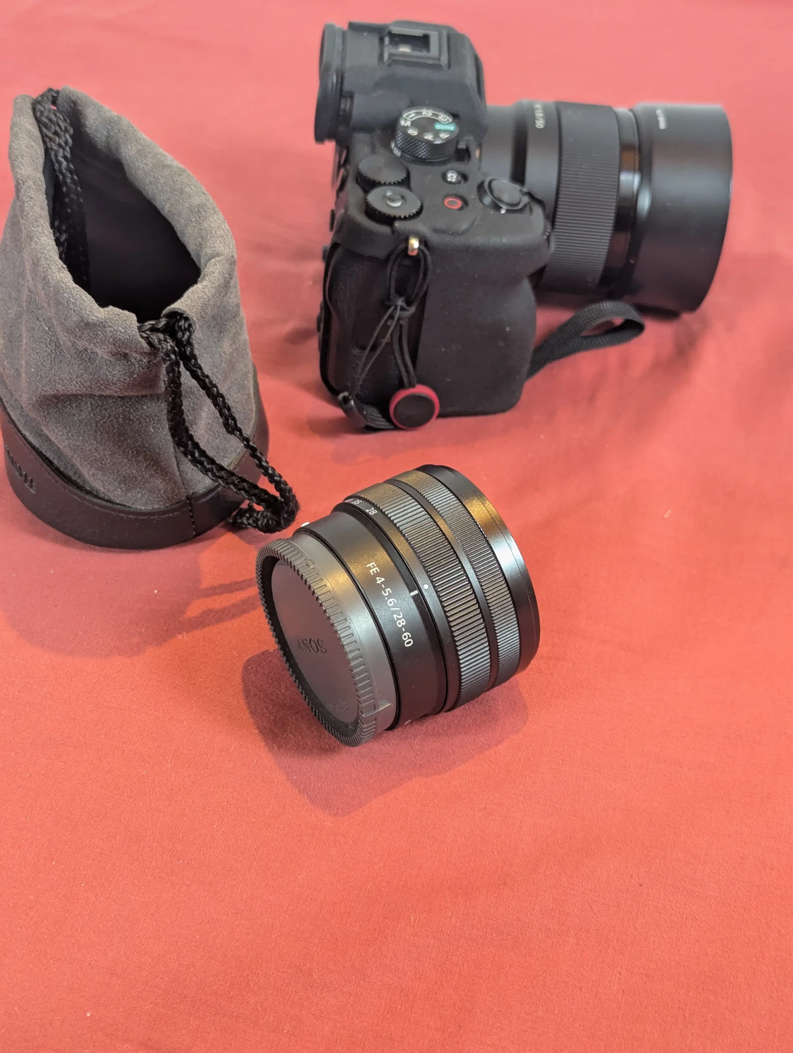 Sony FE 28-60mm f/4-5.6 - Photo 2 sur 2