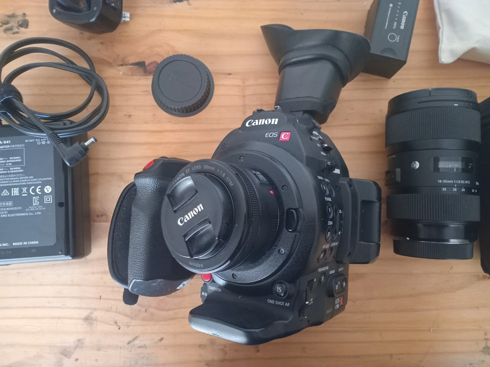 Canon C100 Mark II - Photo 2 sur 2