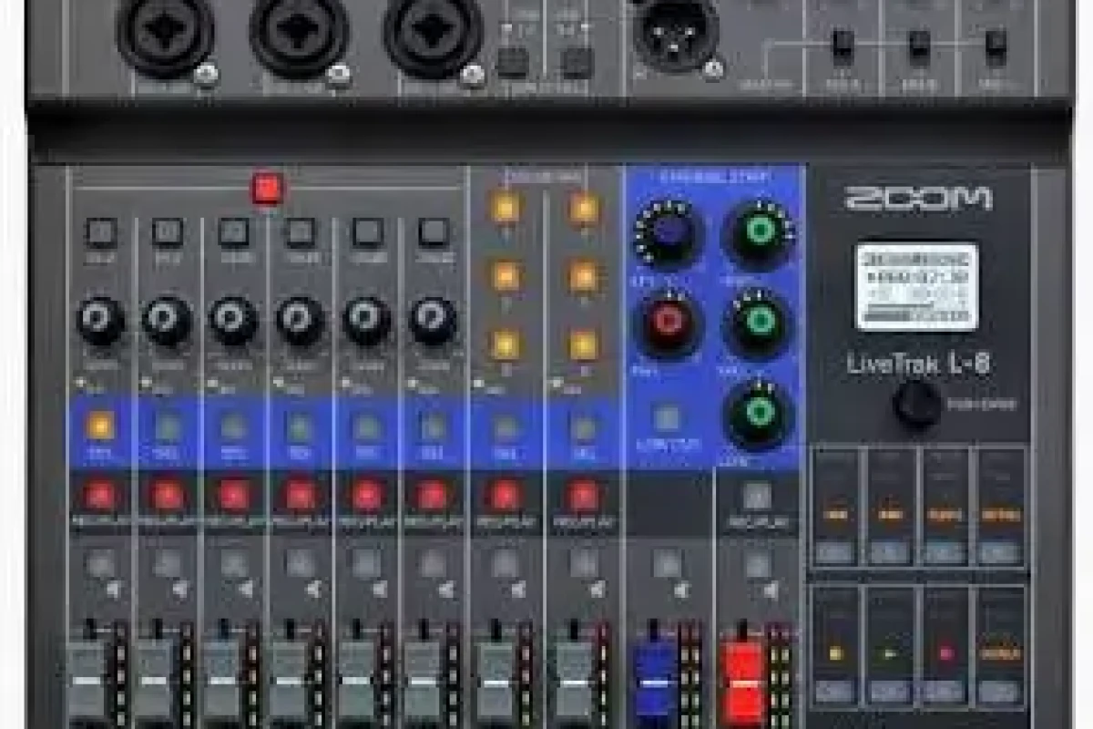 Location Zoom LiveTrak L-8 - Lightyshare
