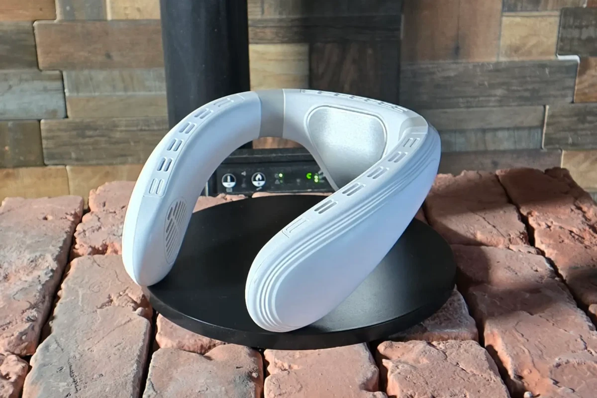 Location Neck Fan Features 3 - Lightyshare