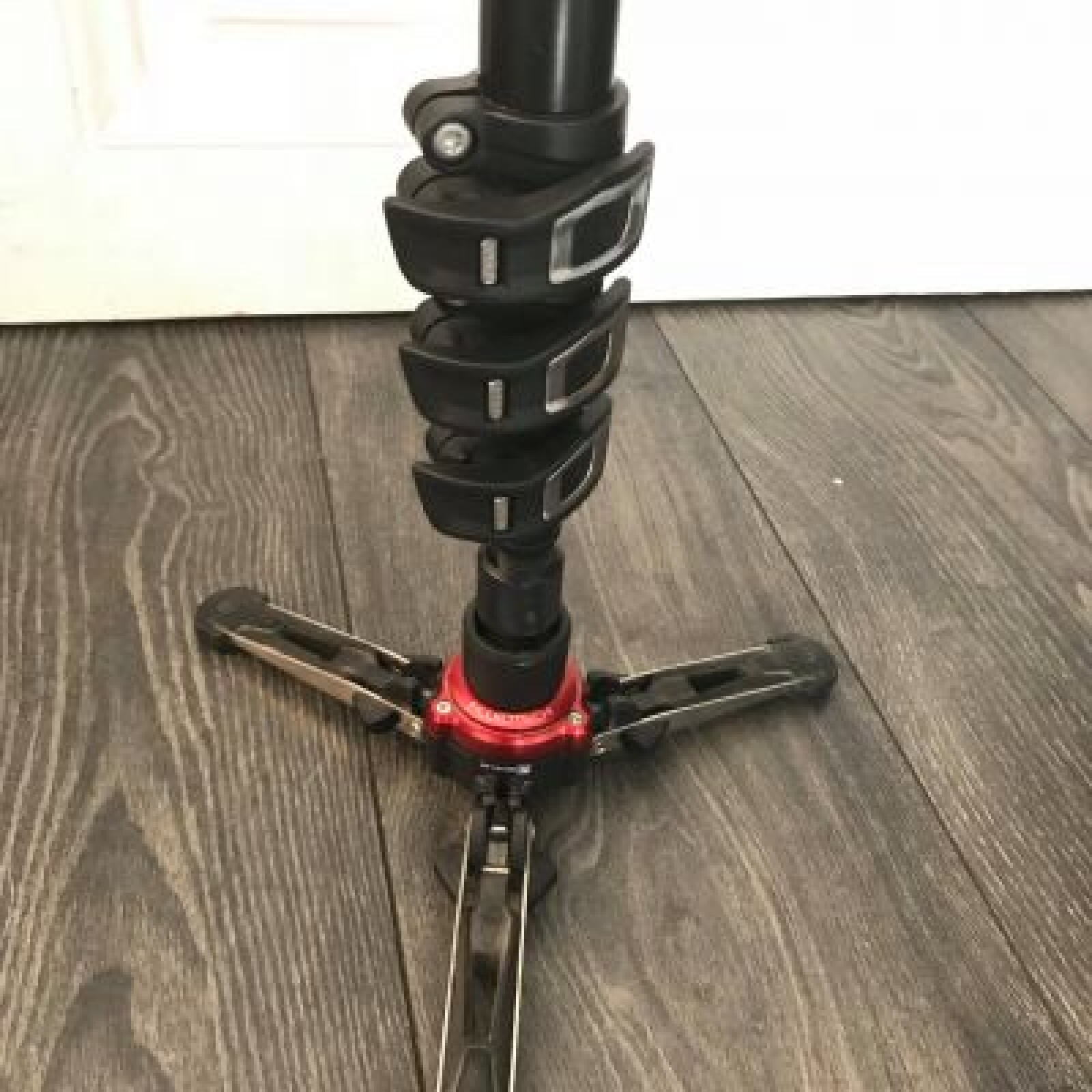 Monopode vidéo Manfrotto + Rotule S8 BENRO - Photo 4 sur 5