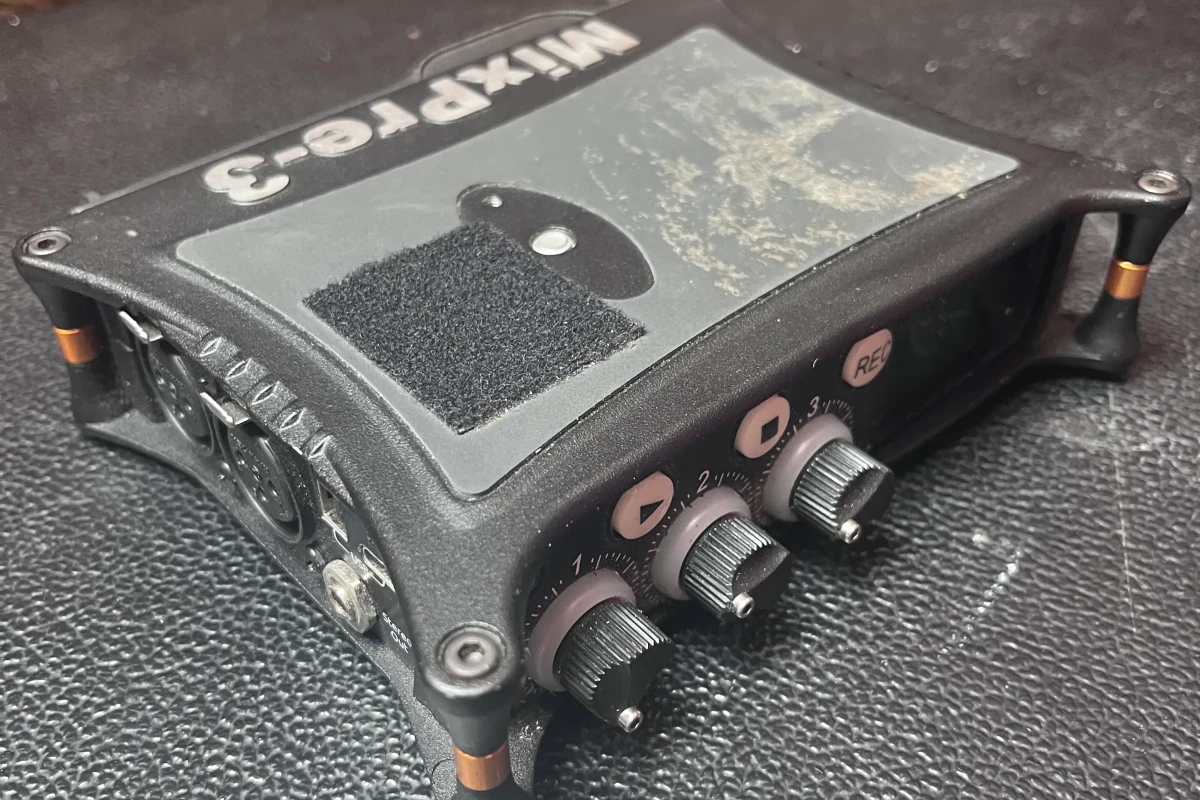 Location Sound Devices MixPre-3 - Lightyshare