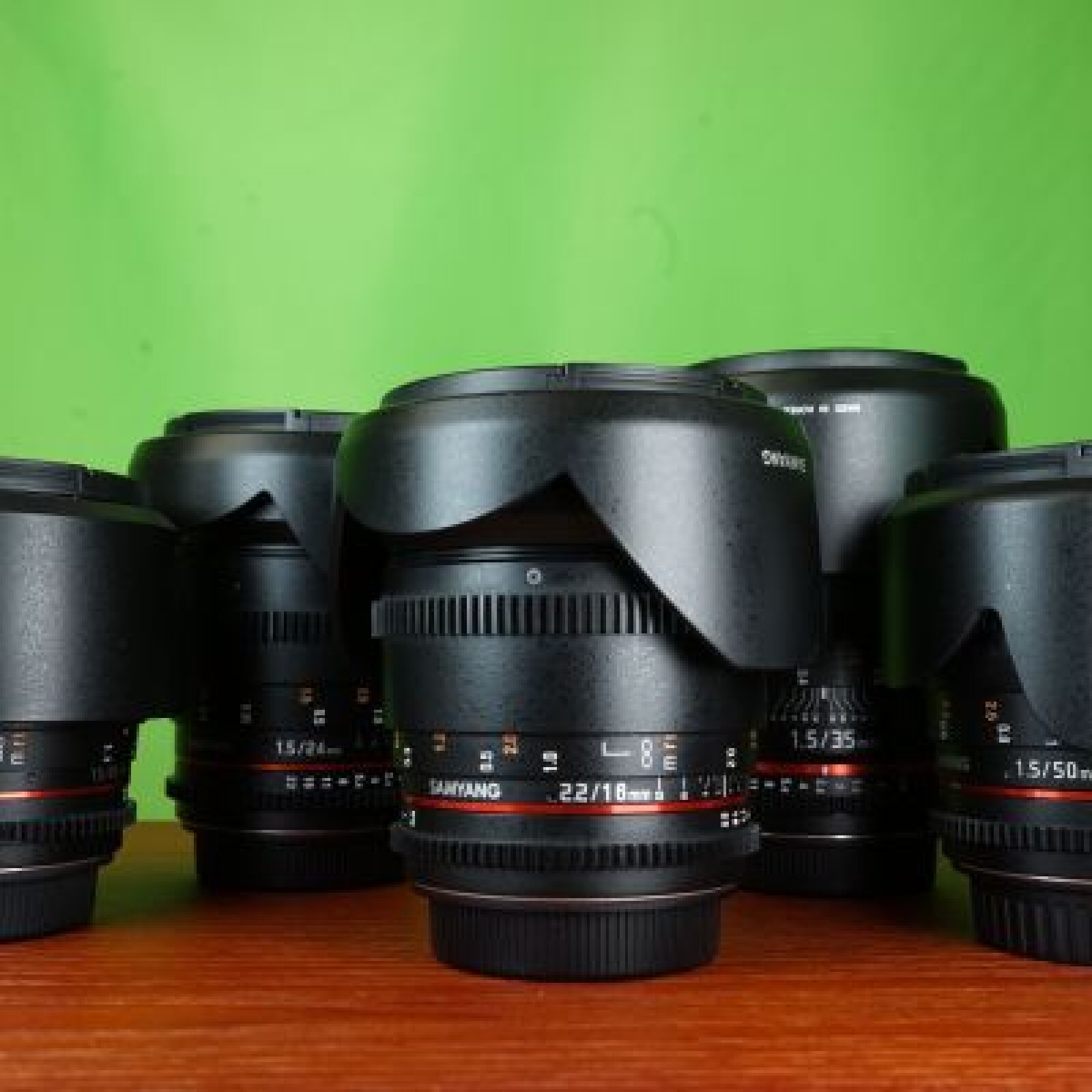 PACK CINÉ SAMYANG EF 5 OPTIQUES (16-24-35-50-85) - Photo 1 sur 5