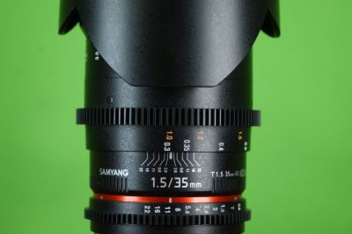 Location SAMYANG CINÉ 35mm T1.5 EF - Lightyshare