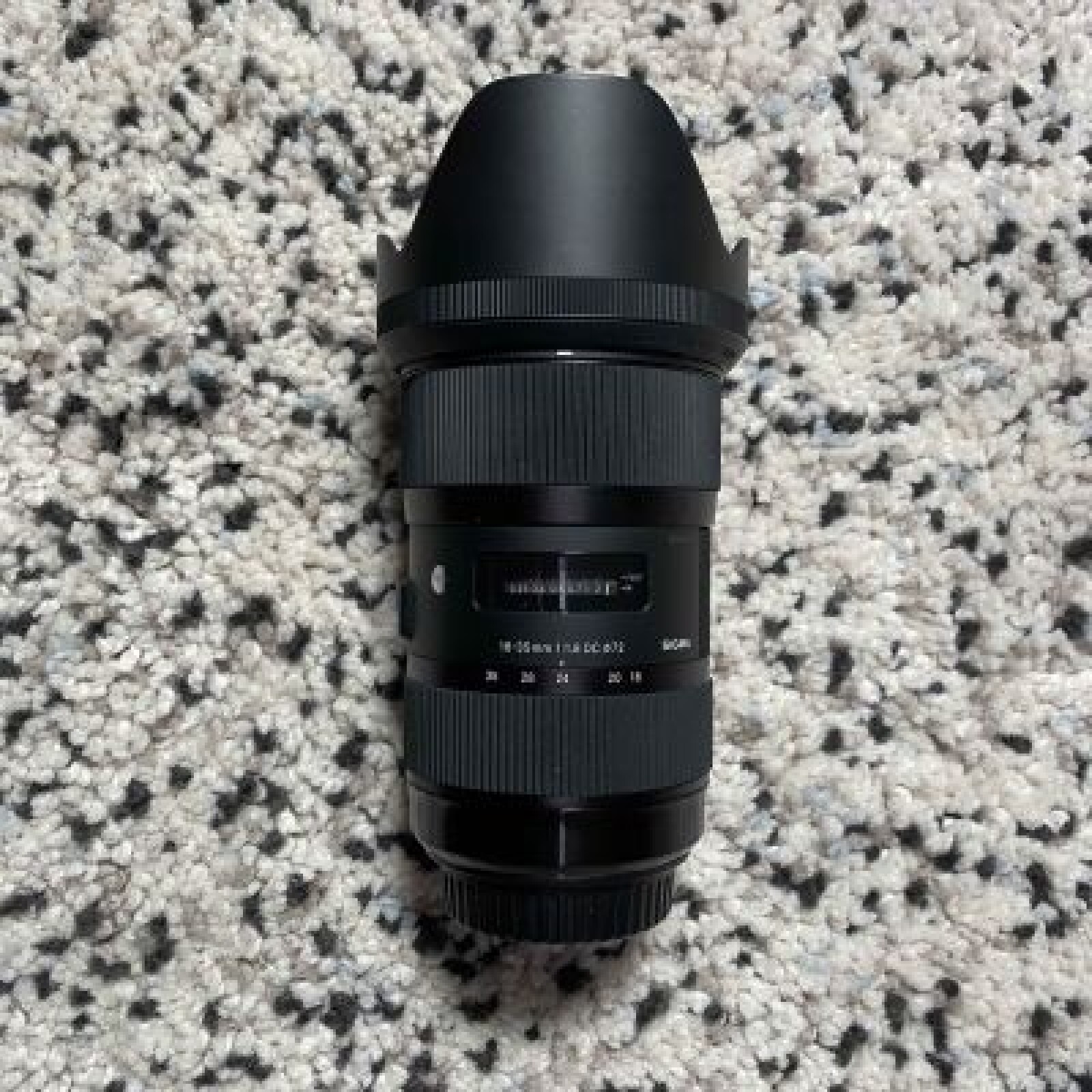 Sigma Art 18-35 f1,8 Monture EF - Photo 2 sur 3