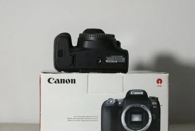 Location Canon 77D