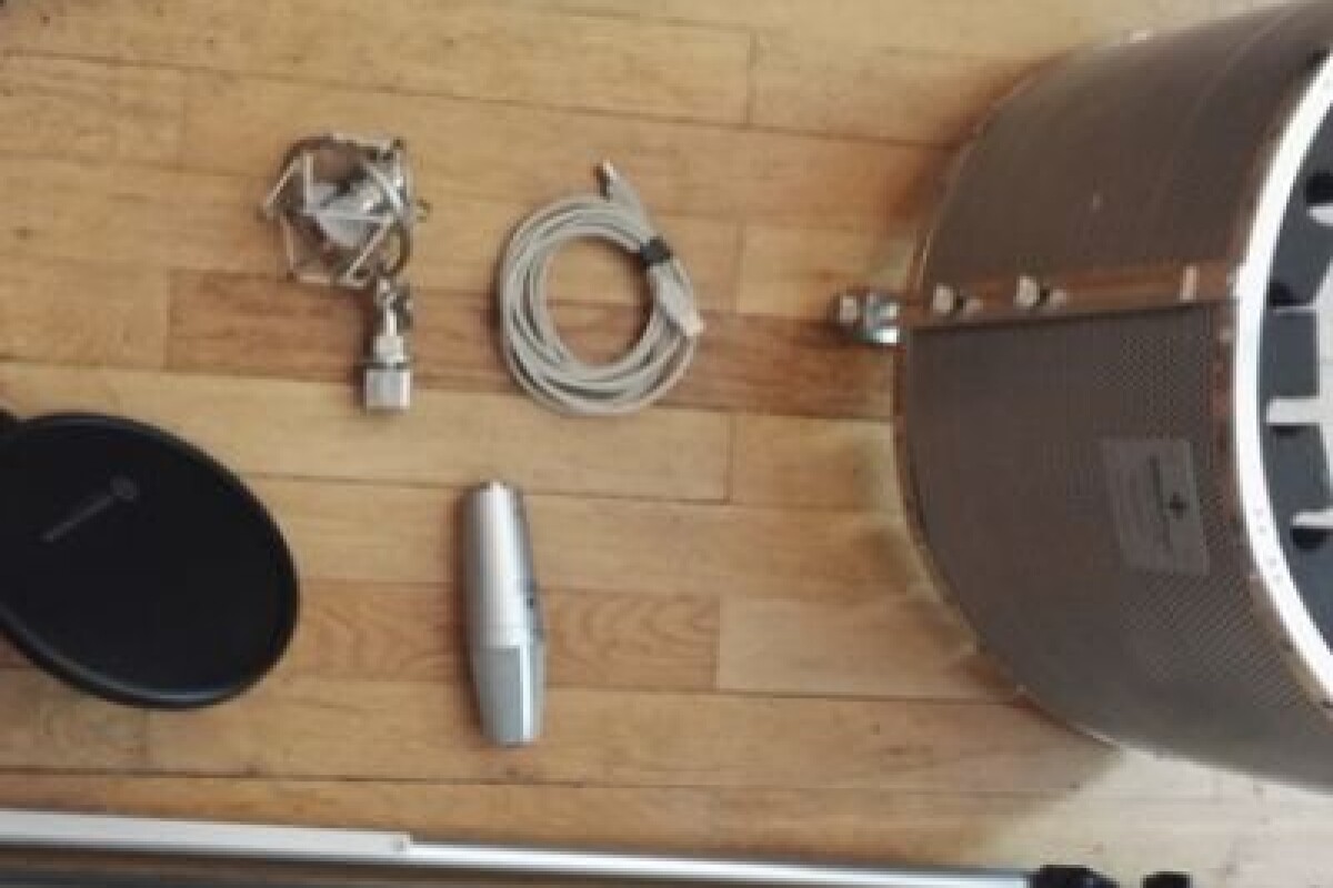 Location Kit enregistrement voix off  EditorsKey (micro usb) - Lightyshare