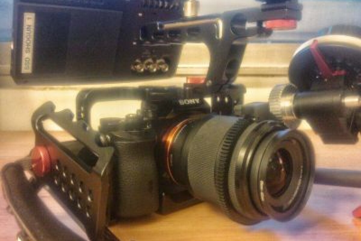 Location Kit tournage Sony A7S + Cage + Follow Focus + Shogun - Lightyshare