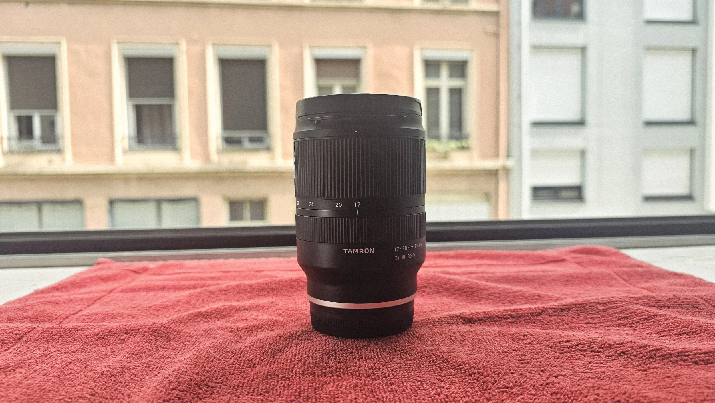 Tamron 17-28mm f/2.8 Di III RXD
