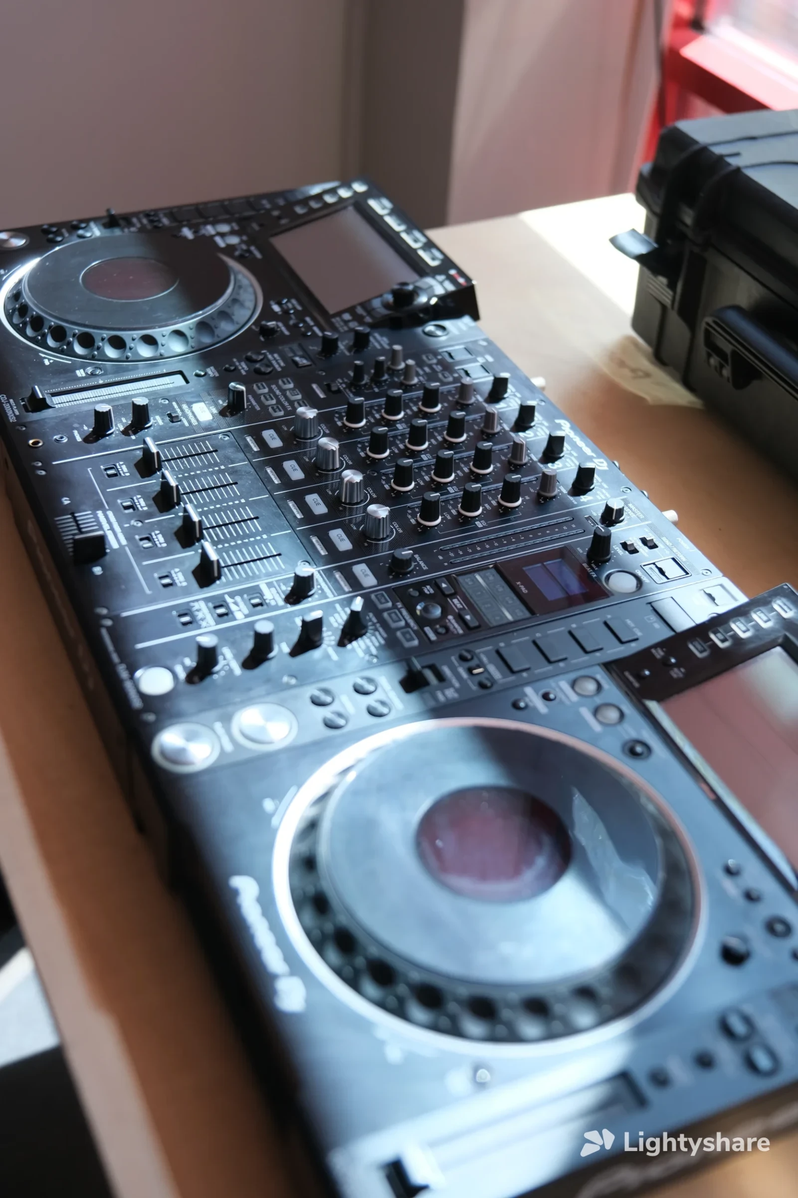 Pioneer DJ CDJ-2000NXS2 - Photo 2 sur 5