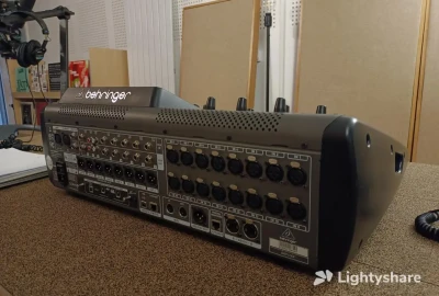 Location Behringer X32 Compact