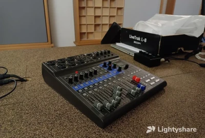 Rent Pack podcast (Shure SM7B)