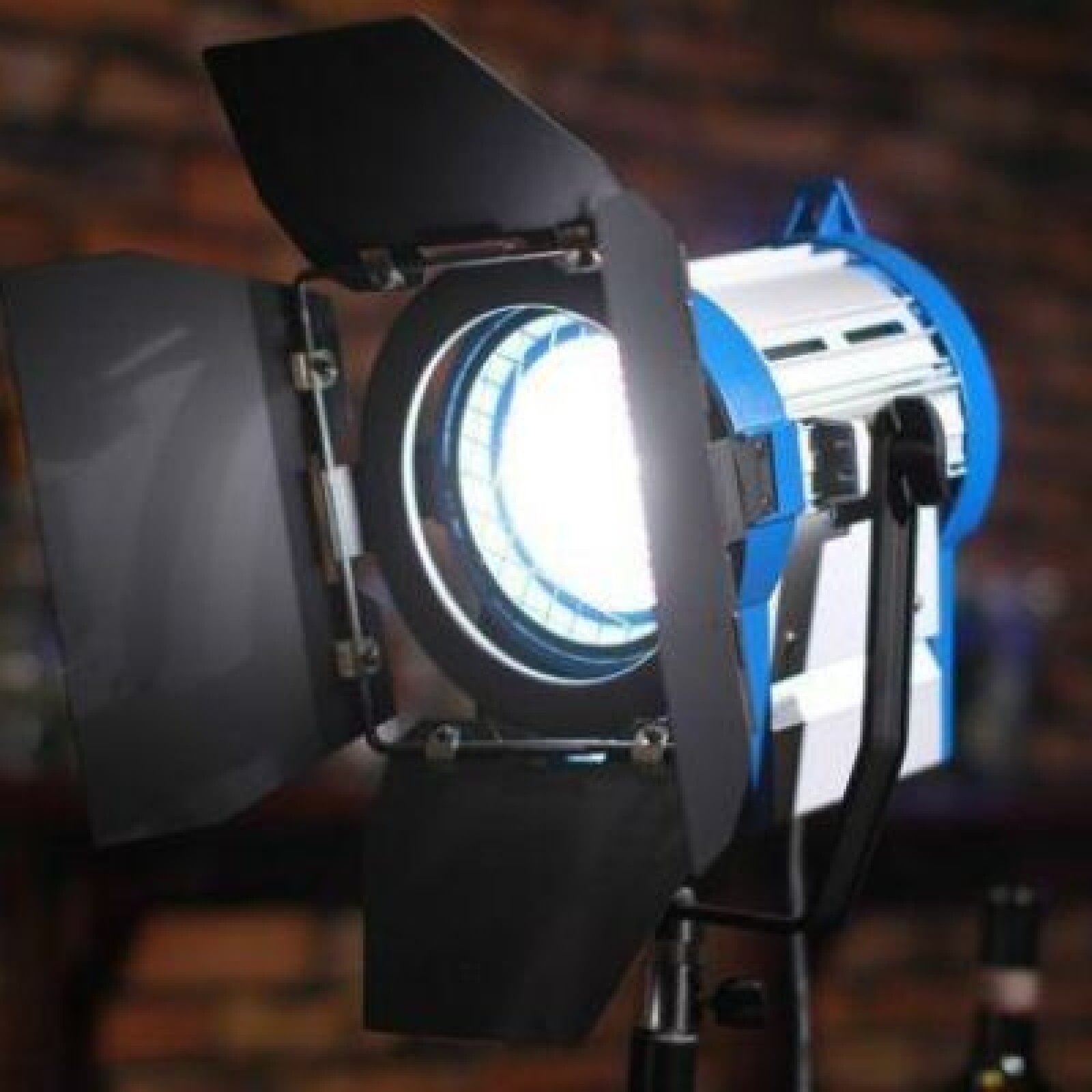 Fresnel Tugstène 2kW - Photo 1 sur 1