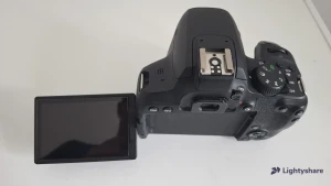 Photo Canon EOS 850D (EF-S 18-55mm f/4-5.6 IS STM)