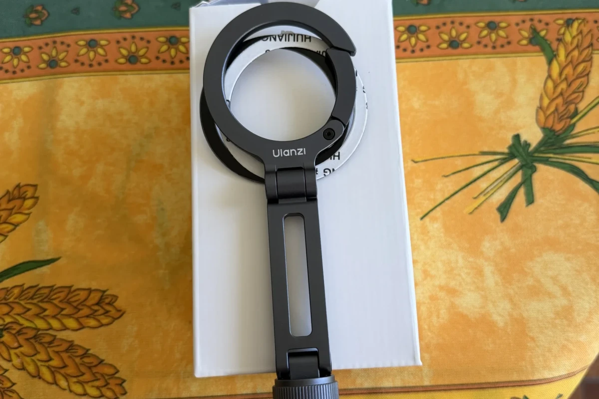 Location Ulanzi MA07 Maglock 1/4 Cold Shoe Phone Mount M084 - Lightyshare
