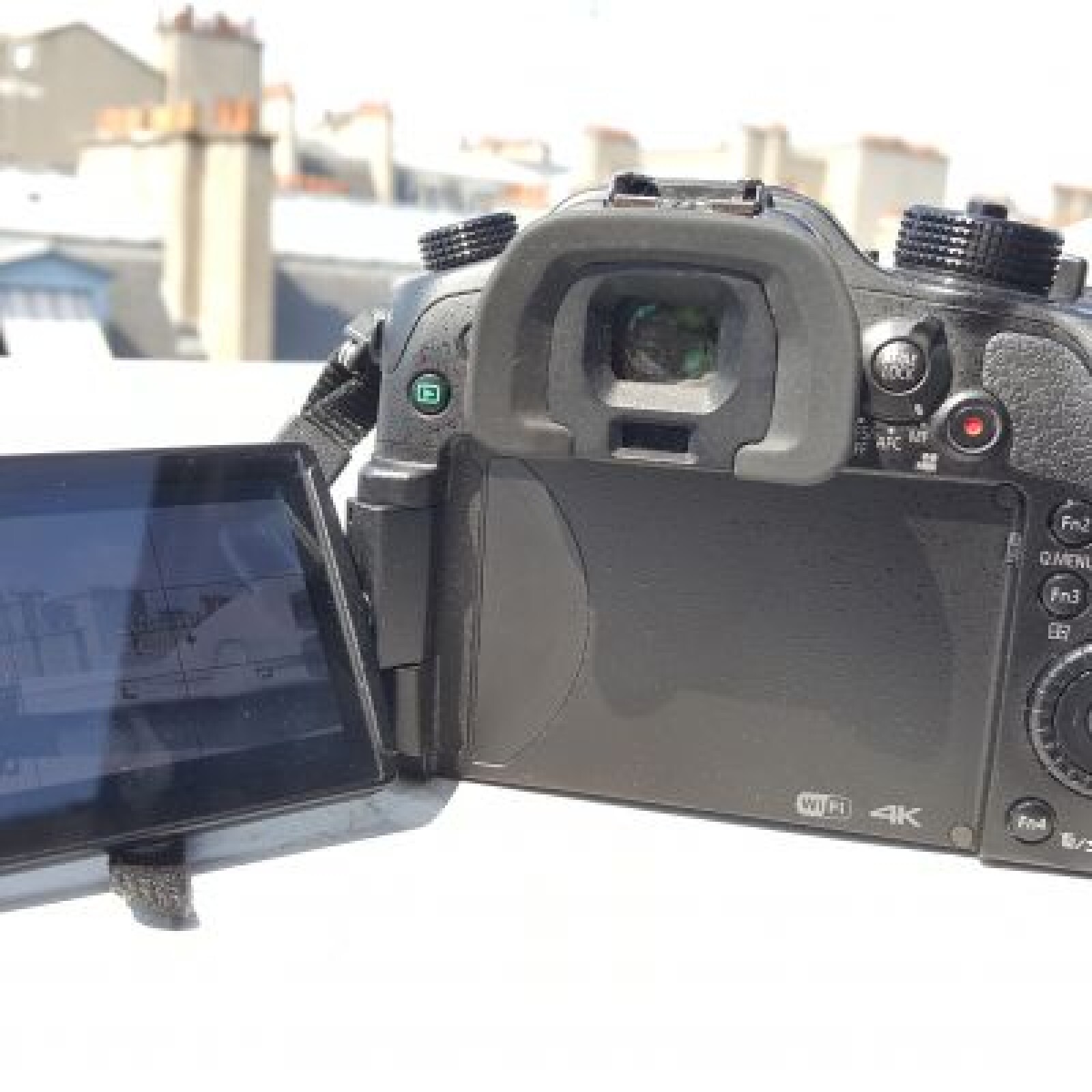 GH4 (+Vlog) + 12-35mm  F/2.8 - Photo 3 sur 5